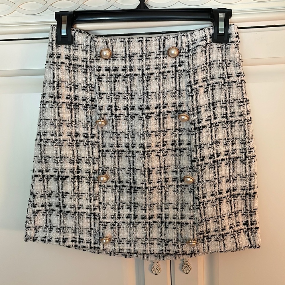 XS Black and White Checkered Tight Skirt